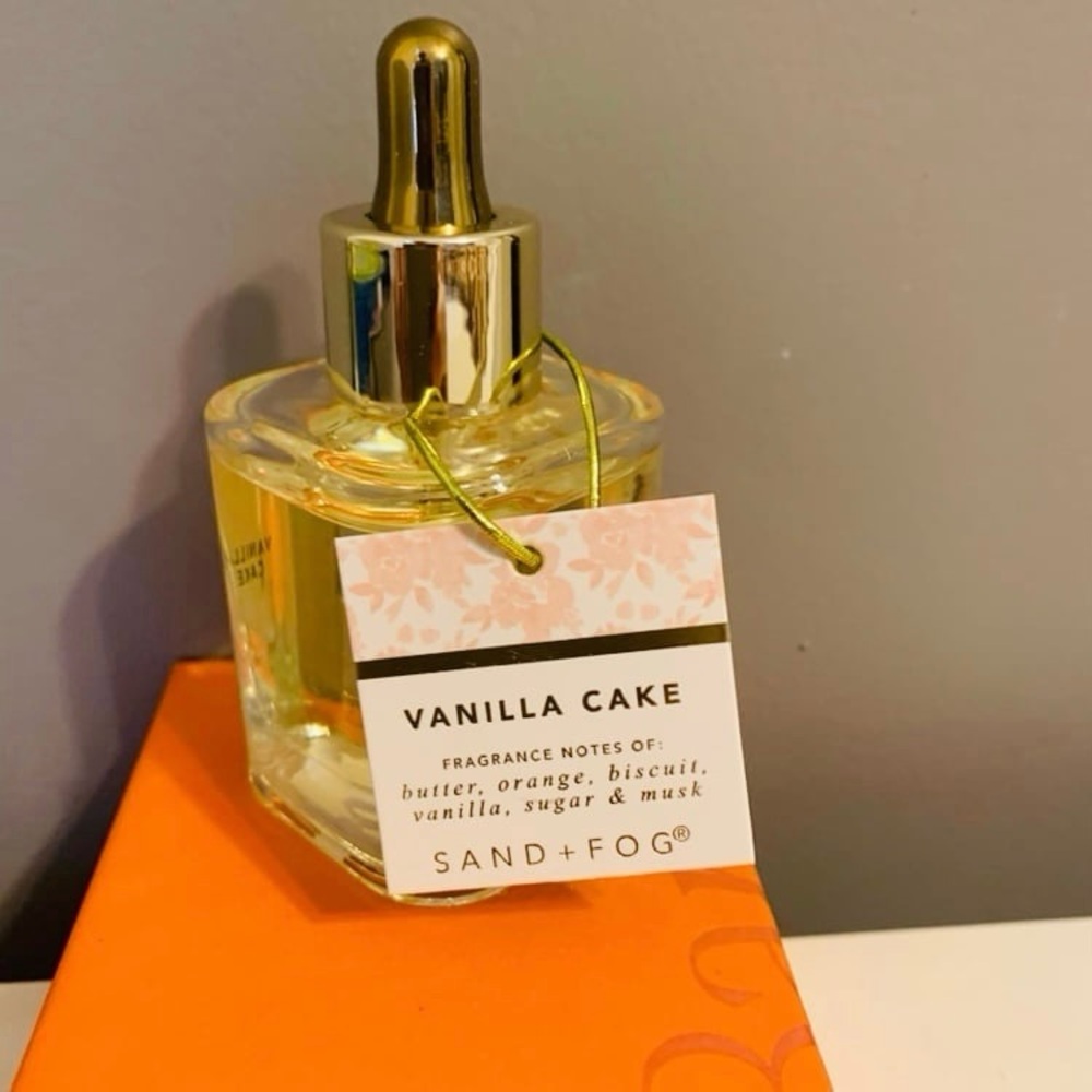 Sand + Fog Vanilla Cake Perfume Oil Dropper 1.7oz